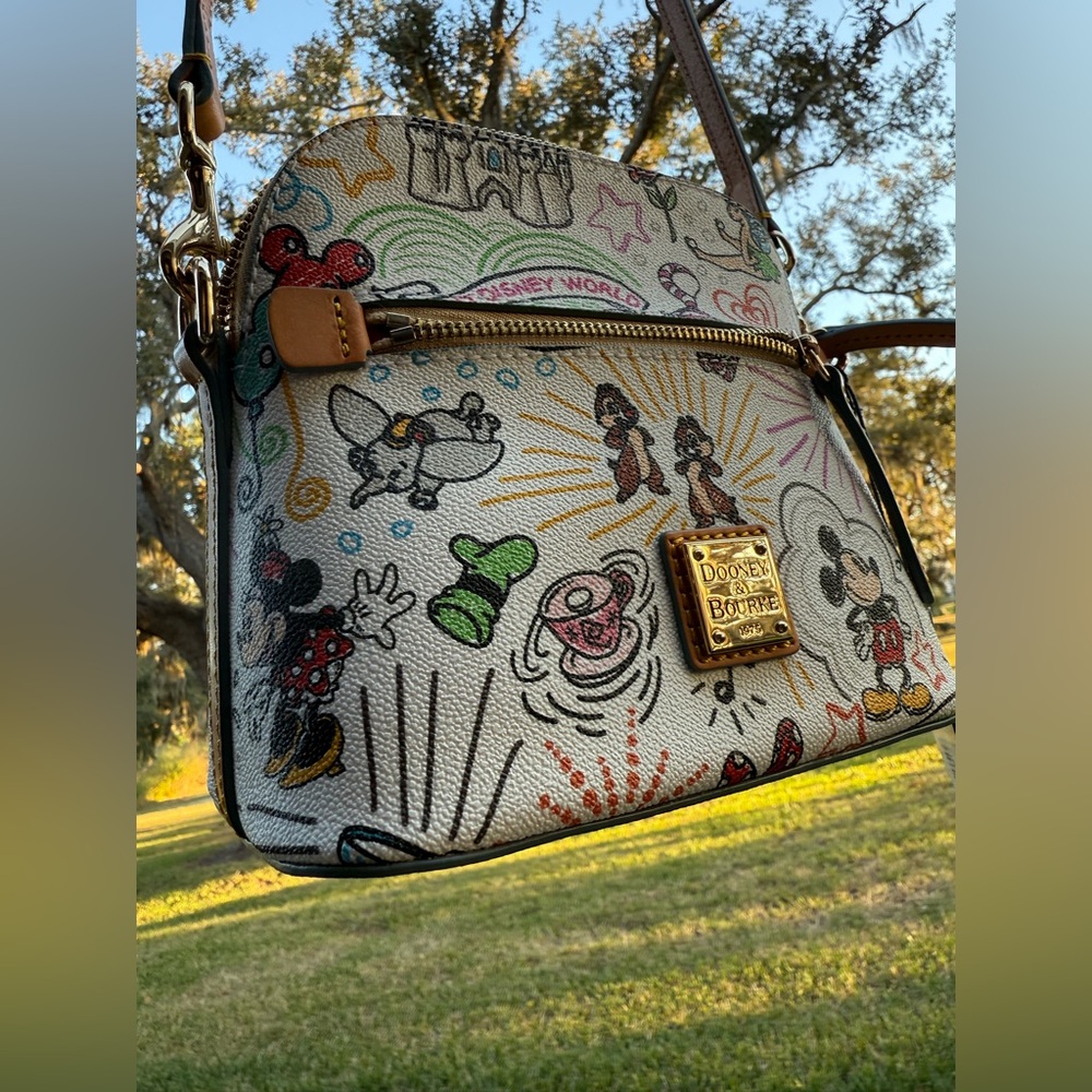 DOONEY & BOURKE X DISNEY SKETCH SHOULDER BAG NWT CASTLE CHIPMUNKS MINNIE MOUSE
